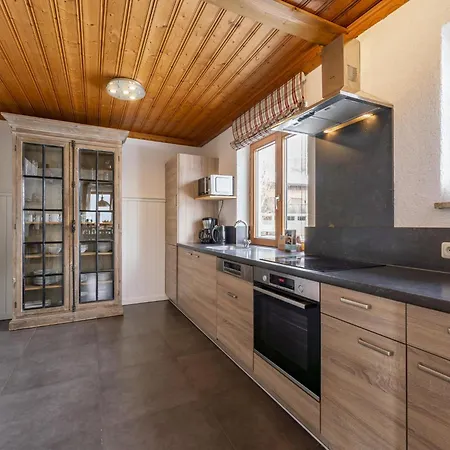 Kristall I 샬레 그로살